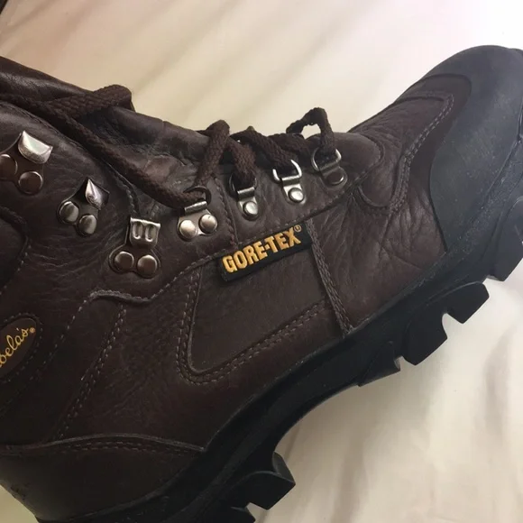 Cabelas boots - Picture 4 of 8